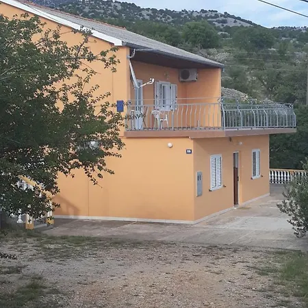 Apartman Iva *