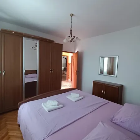 Apartment Iva Tribanj-Kruscica