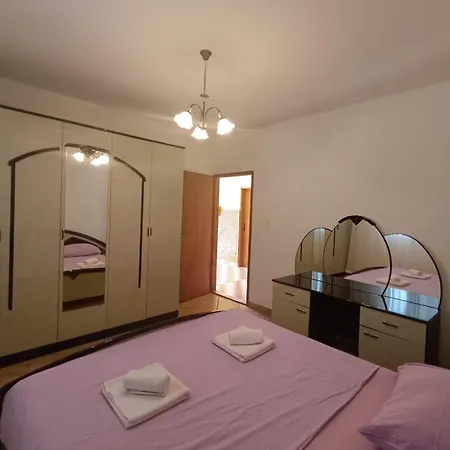 Iva Apartment Tribanj-Kruscica