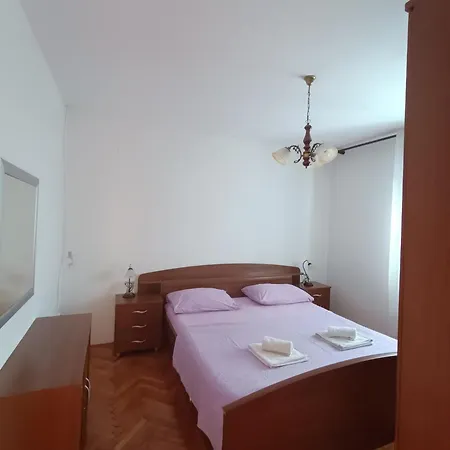 Apartment Iva Tribanj-Kruscica